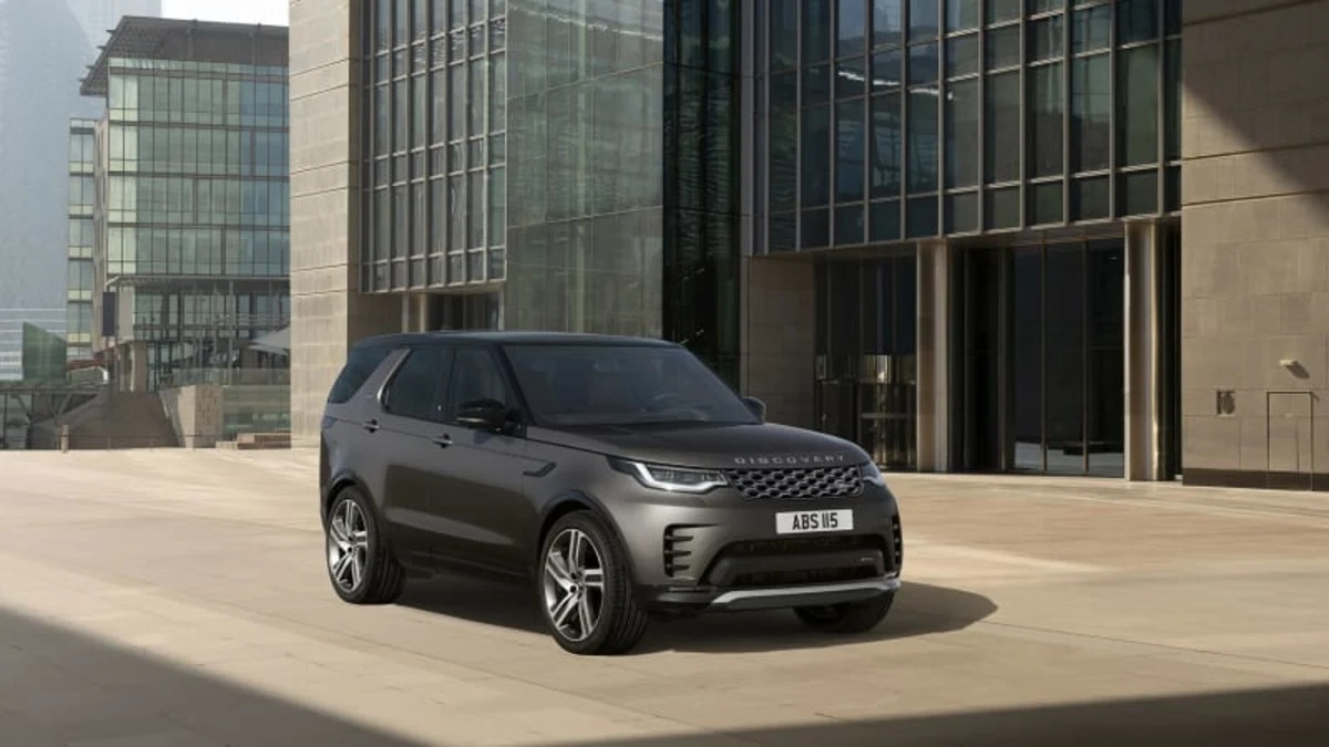 Land Rover Discovery moves even further upscale with 2023 Metropolitan Edition