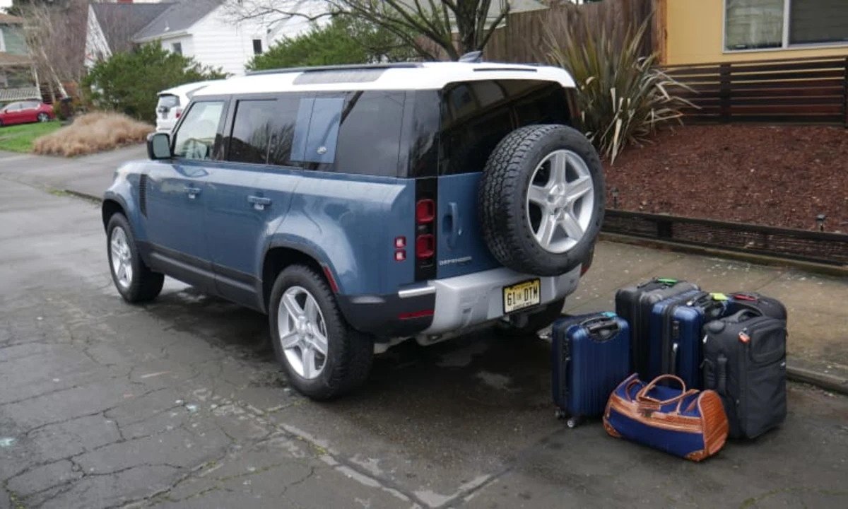 Land Rover Defender  Luggage Test   Cargo capacity, storage