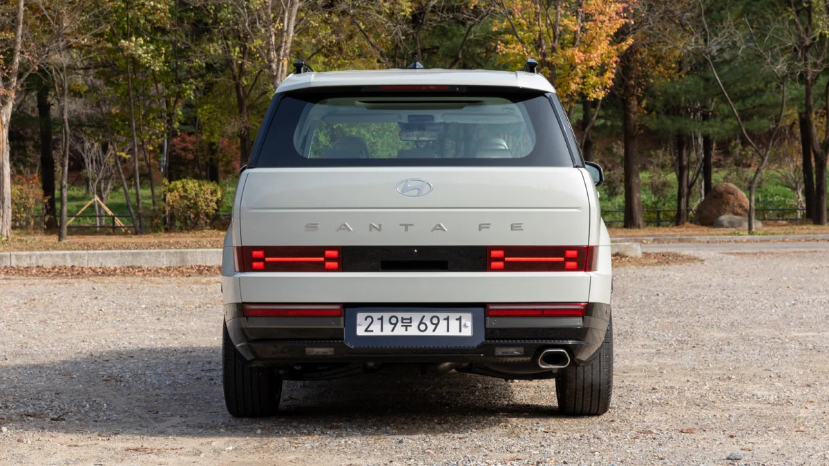 2024 Hyundai Santa Fe rear