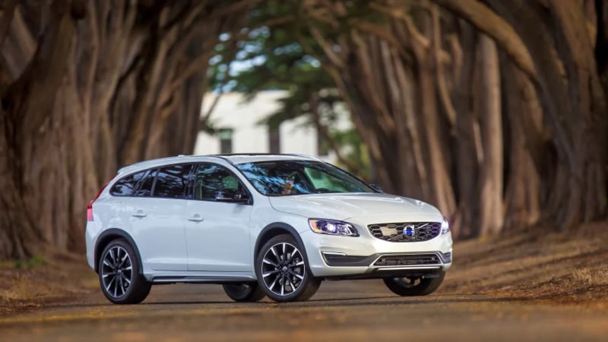 Volvo recalls 2011-17 S60 and V60 for doors that could come open