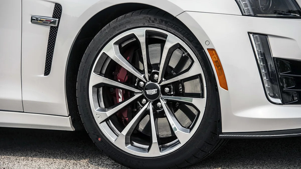 2016 Cadillac CTS-V wheel