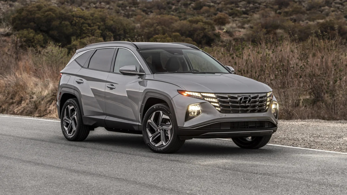 2022 Hyundai Tucson PHEV front