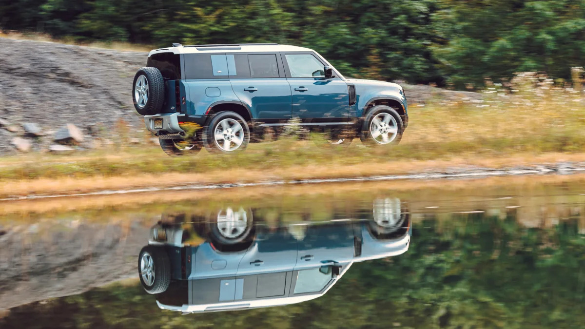 2020 Land Rover Defender blue reflection rear