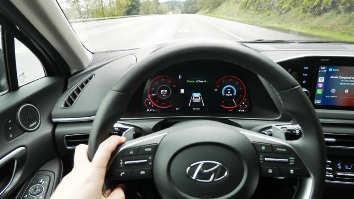 2020 Hyundai Sonata Safety Tech Driveway Test | Excellence in abundance