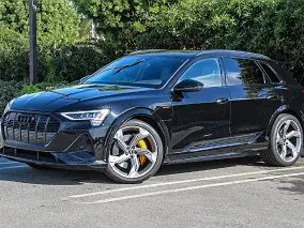 2023 Audi e-tron S Premium Plus