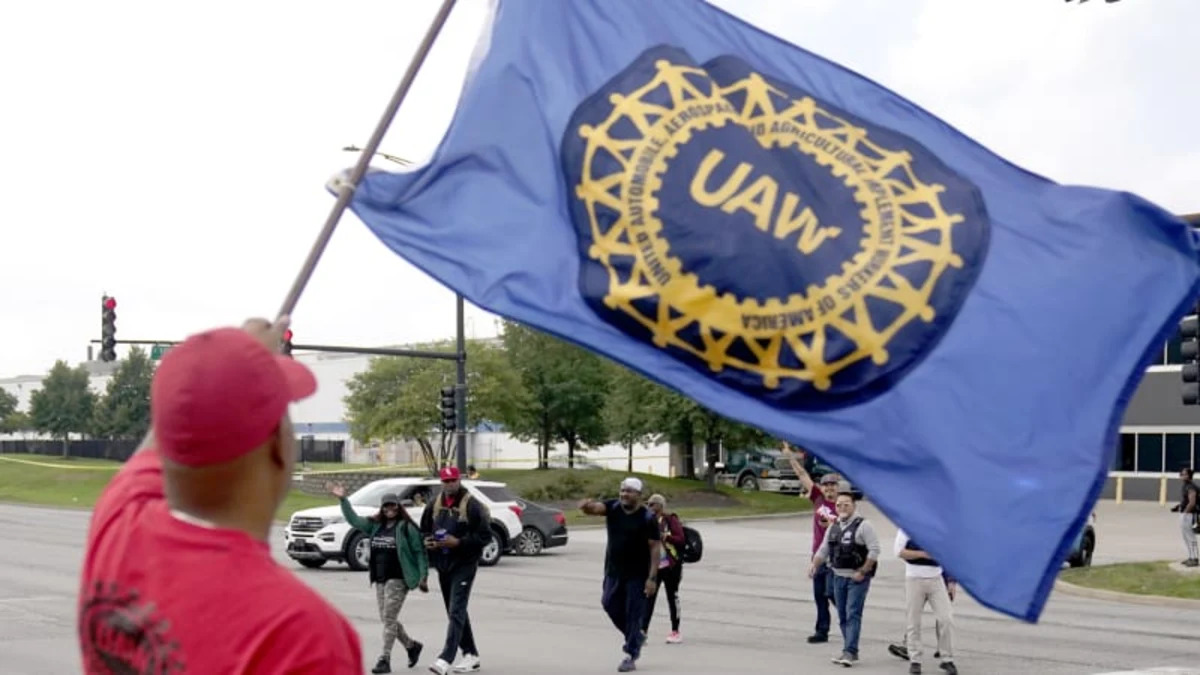 Farley reacts as UAW expands strike against Ford, GM