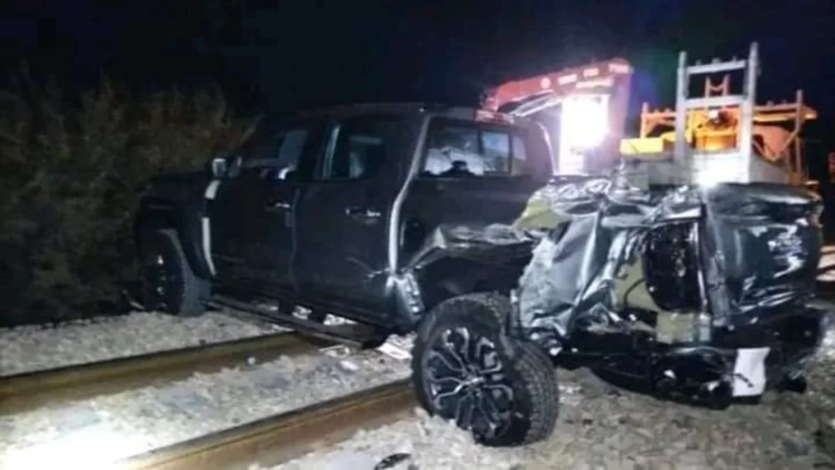 Chevrolet and GMC trucks stolen from a train in Mexico