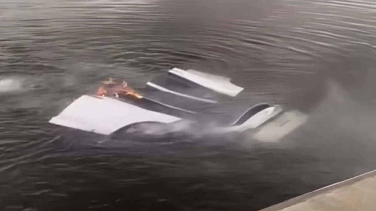 Watch as submerged Tesla Model X at Florida boat ramp burns underwater