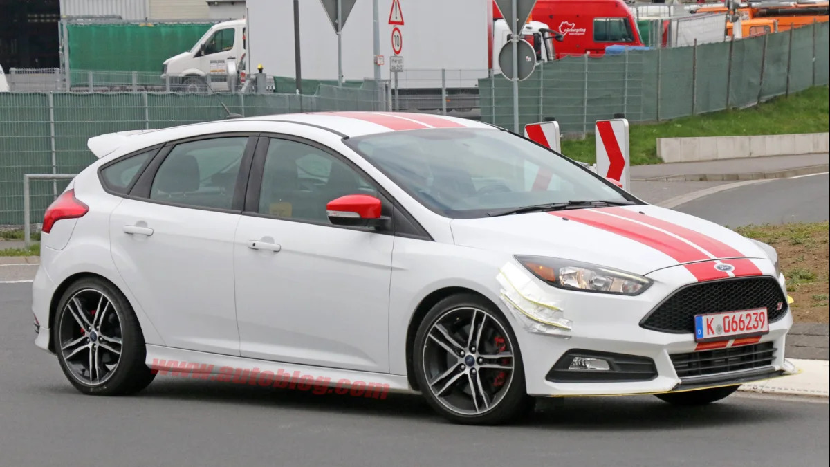 Ford Focus ST280 prototype front 3/4