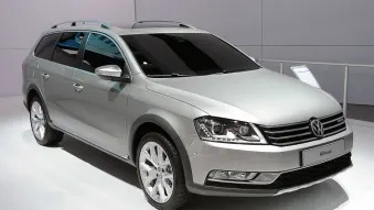 Volkswagen Passat Alltrak Concept: New York 2012