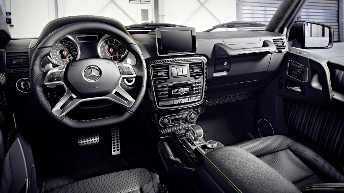 Mercedes-AMG G63 interior black green