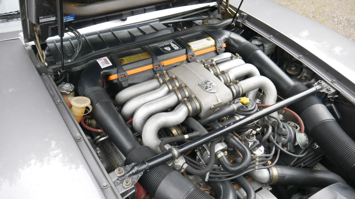 1981 Porsche 928 S engine