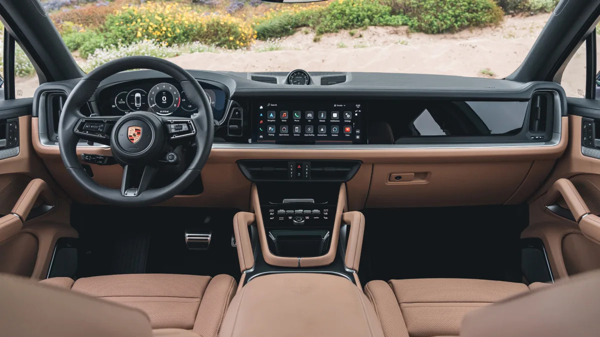 2024 Porsche Cayenne S Coupe interior