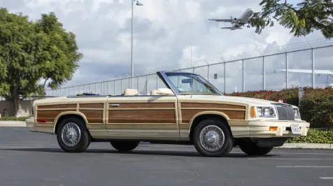 <h6><u>Lee Iacocca's 1986 Chrysler LeBaron Town & Country Convertible (high-res)</u></h6>
