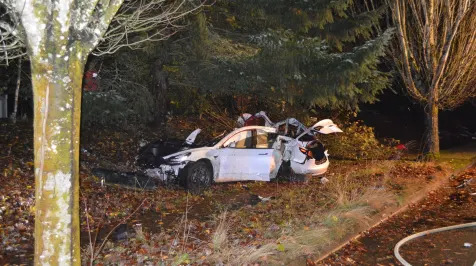 <h6><u>Tesla Model 3 crash in Corvallis, Oregon</u></h6>