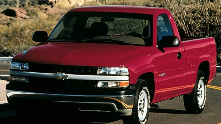 1999 Chevrolet Silverado 1500 Base 4x2 Standard Cab 6.6 ft. box