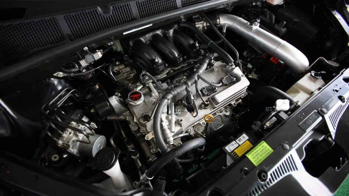 Toyota Sienna R-Tuned Concept engine