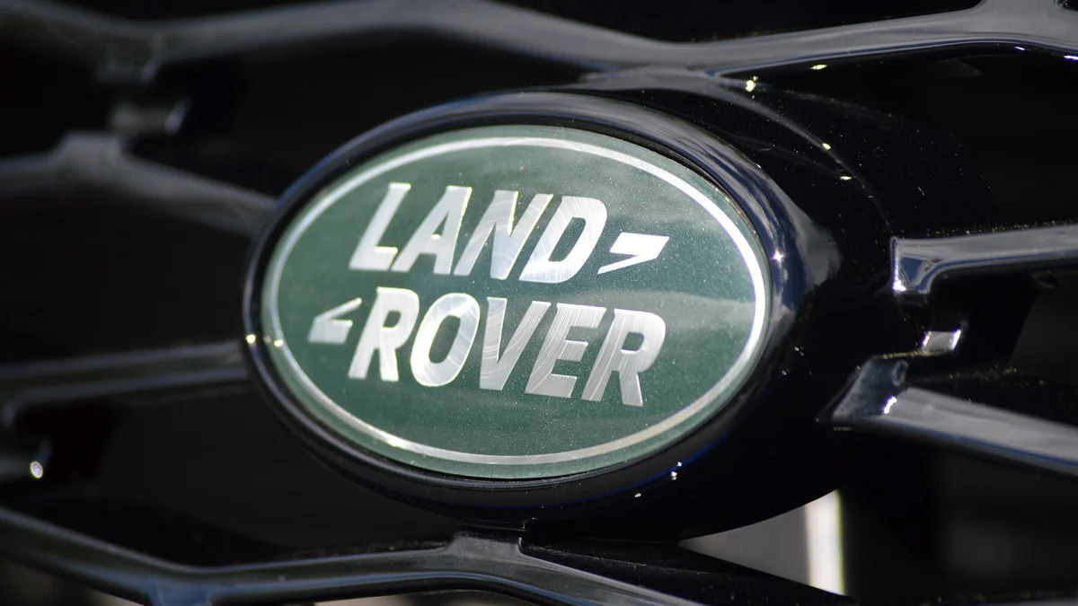 2015 Land Rover Range Rover Sport SVR badge