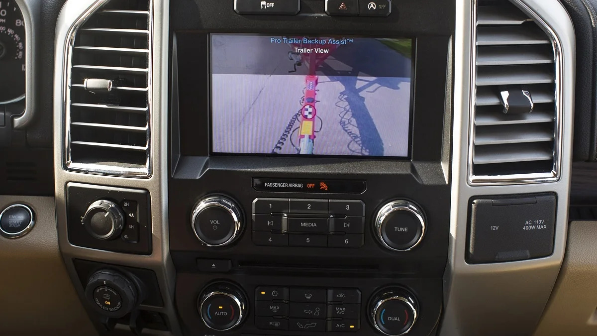 2016 f-150 ford camera backup assist display