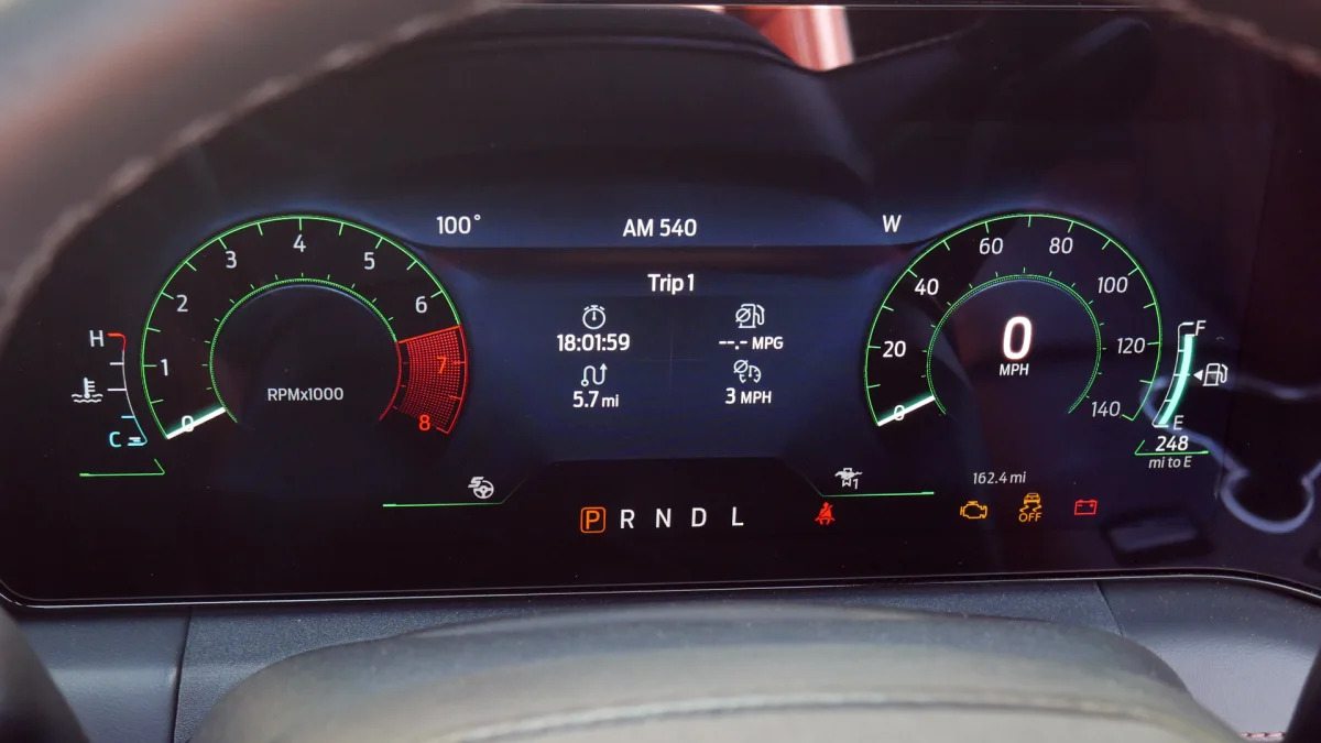 2024 Ford Mustang gauges Normal light greens