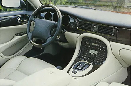 1999 Jaguar XJR Base 4dr Sedan
