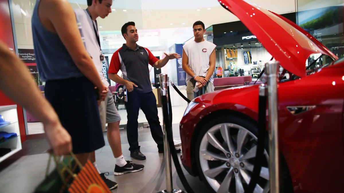 Electric Car Maker Tesla Opens Store In Miami Mall