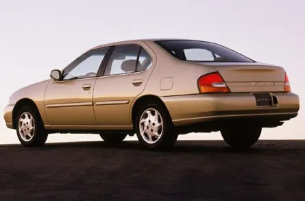 1999 Nissan Altima GXE 4dr Sedan