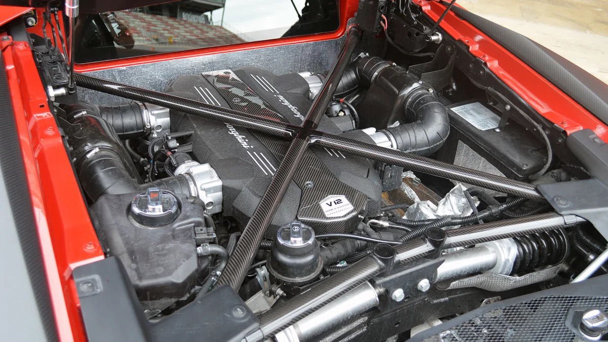 2016 Lamborghini Aventador LP 750-4 Superveloce engine