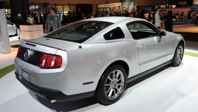 LA 2009: 2011 Ford Mustang V6 on show floor with little fanfare