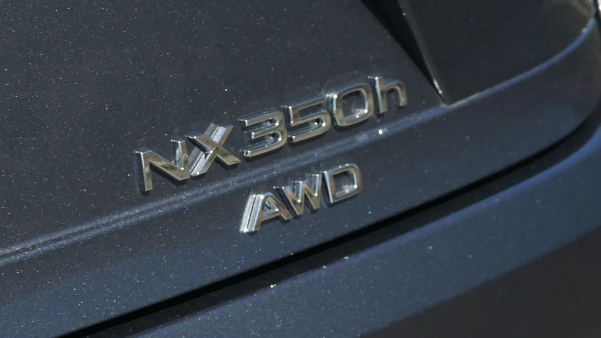 2022 Lexus NX 350h badge