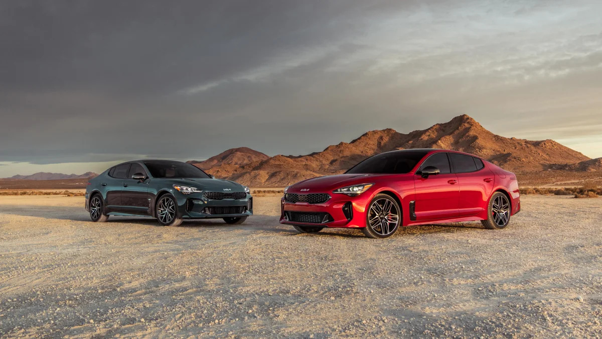2022 Kia Stinger GT Line and GT