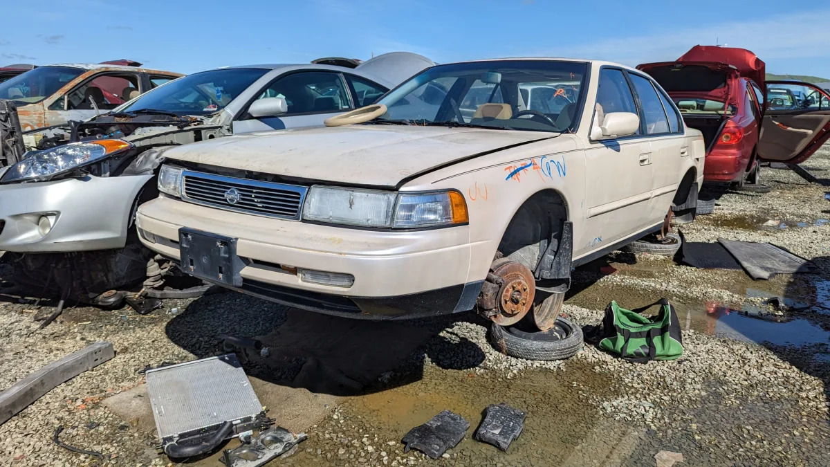 35 - 1994 Nissan Maxima in California junkyard - photo by Murilee Martin