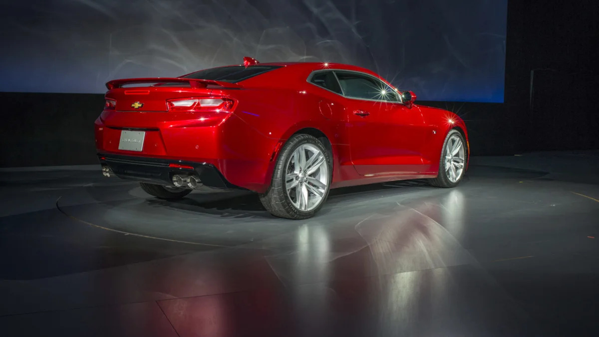 2016 chevy camaro red rear view