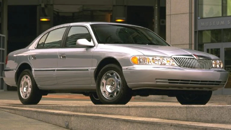 1999 Lincoln Continental Base 4dr Sedan