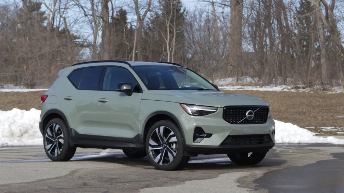 2024 Volvo XC40 and XC60 won't offer front-wheel-drive trims