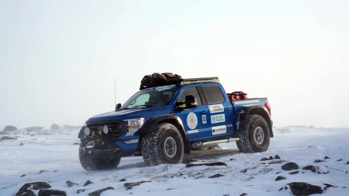 Ford F-150 Arctic Trucks ocean recovery 04