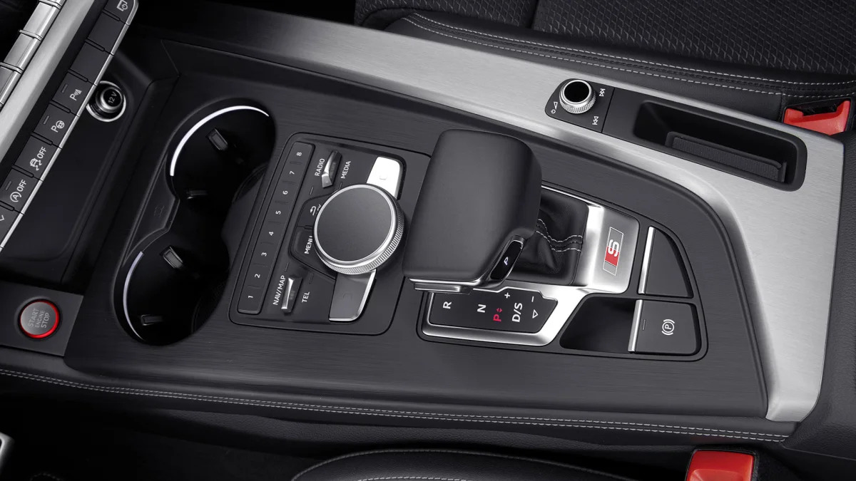 2017 Audi S4 center console