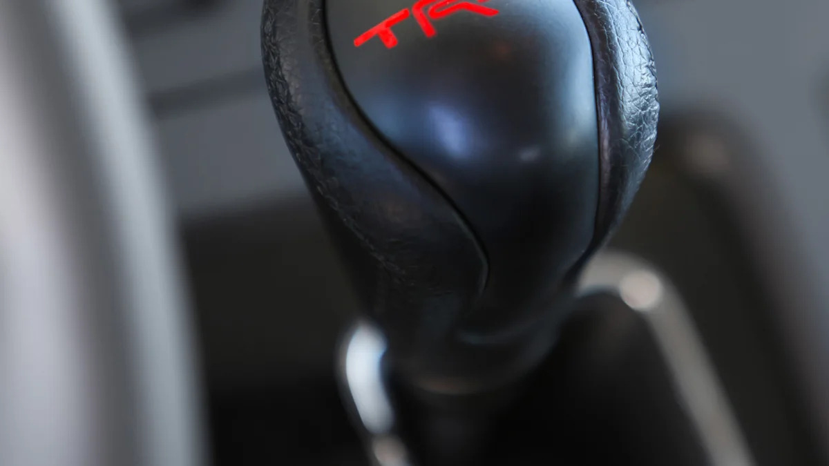 Toyota Sienna R-Tuned Concept shifter
