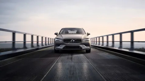 <h6><u>2019 Volvo S60 to start at $36,795, subscription details revealed</u></h6>