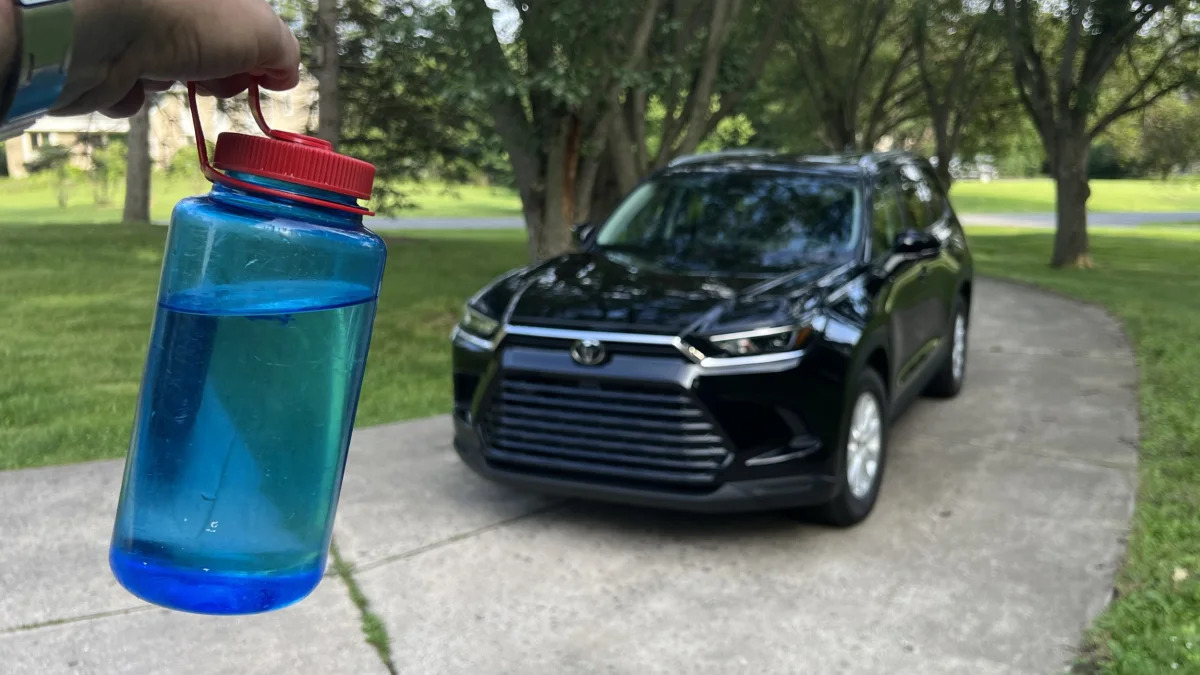 2024 Toyota Grand Highlander Nalgene test