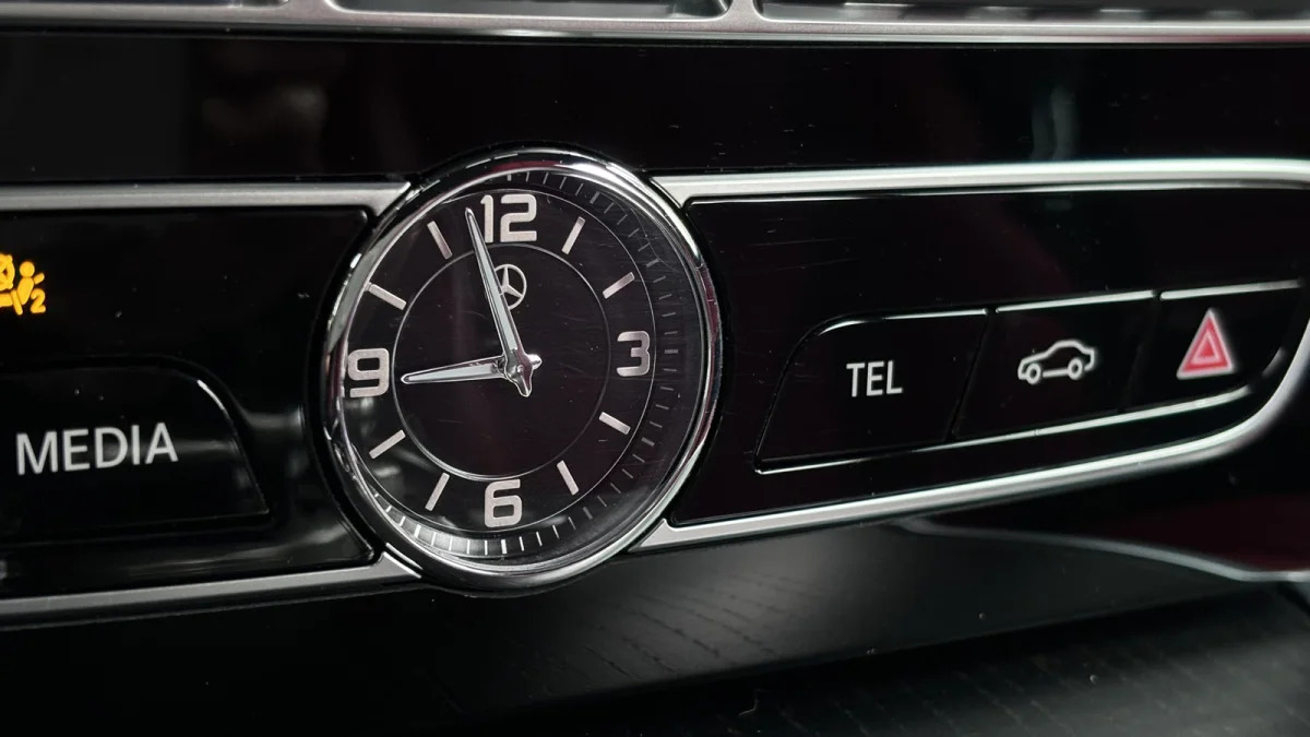 Mercedes G 550 Professional Edition clock