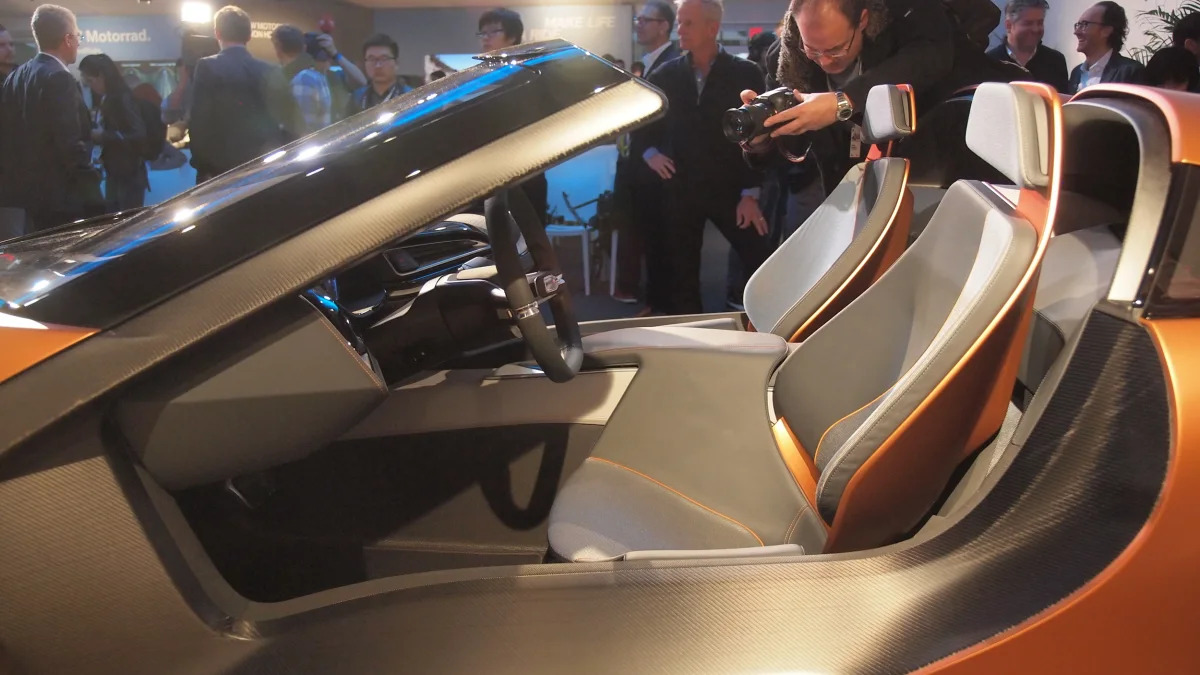 BMW i8 Mirrorless Concept: CES 2016
