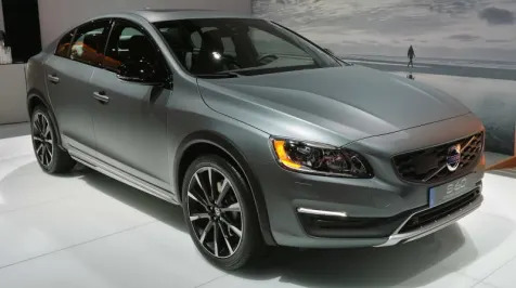 <h6><u>2015 Volvo S60 Cross Country lifts itself up in Detroit</u></h6>