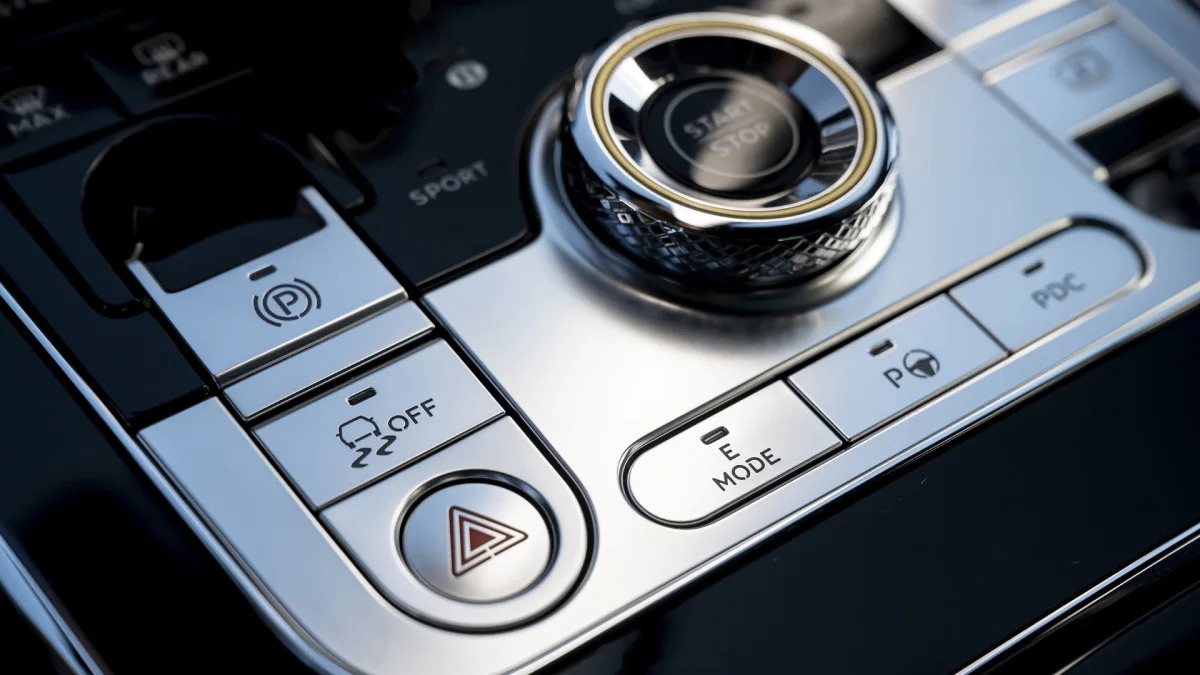 2022 Bentley Flying Spur Hybrid control detail