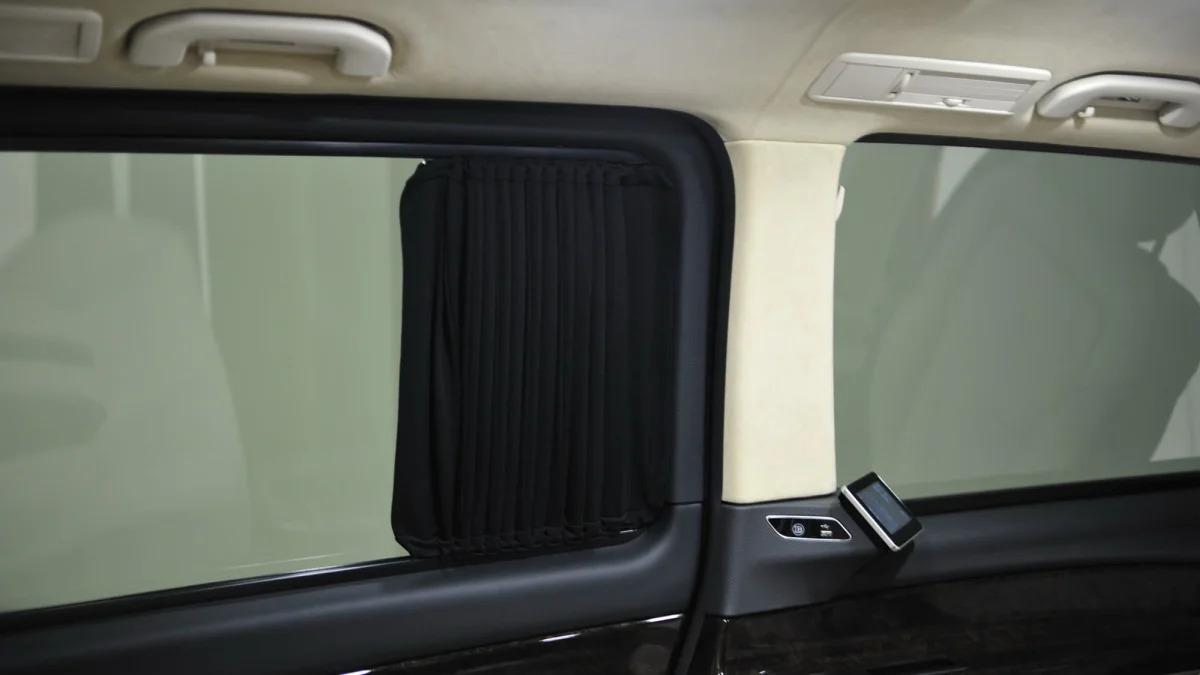 Brabus V-Class interior window