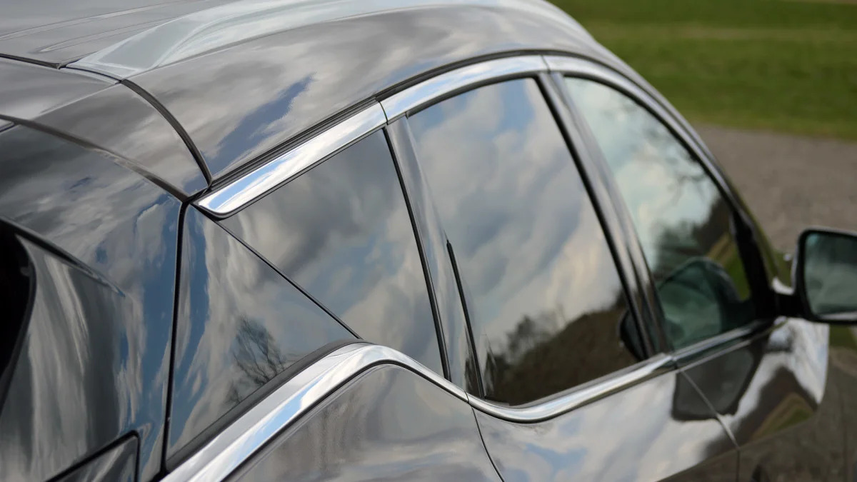 2015 Nissan Murano window trim