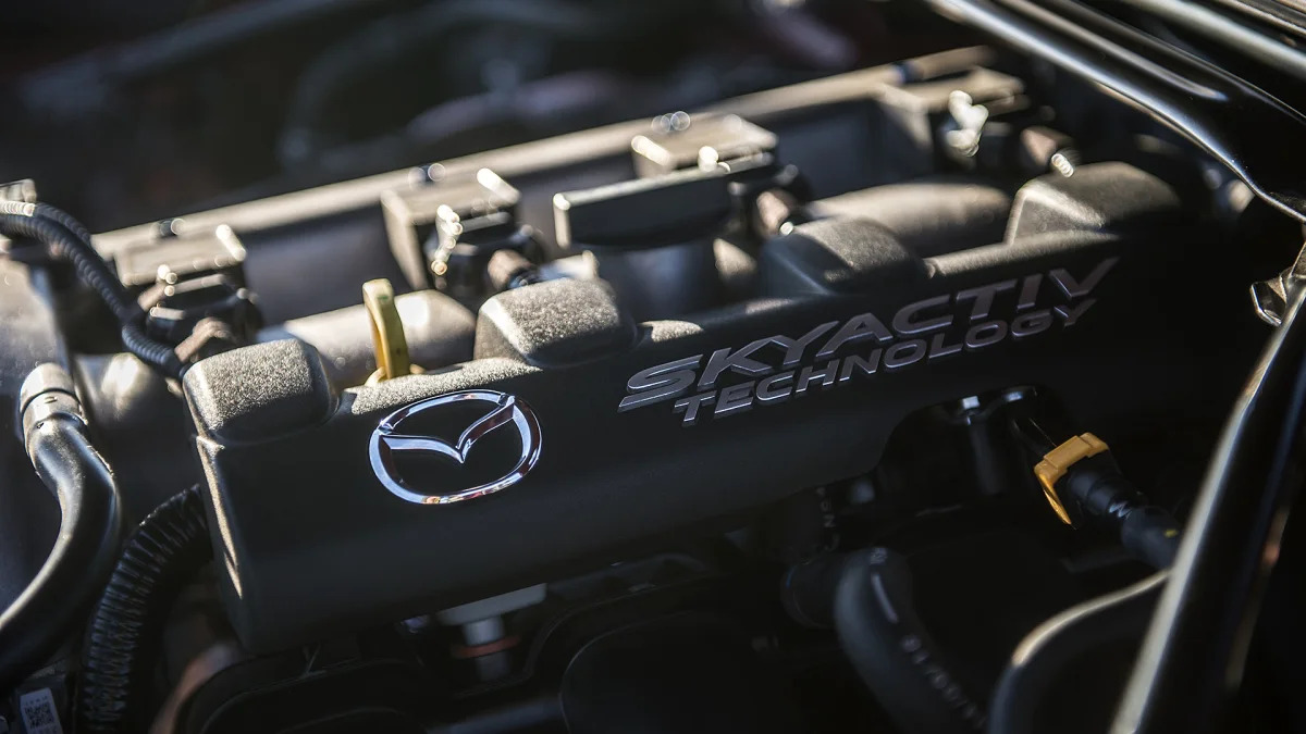 2016 Mazda MX-5 Miata Club engine