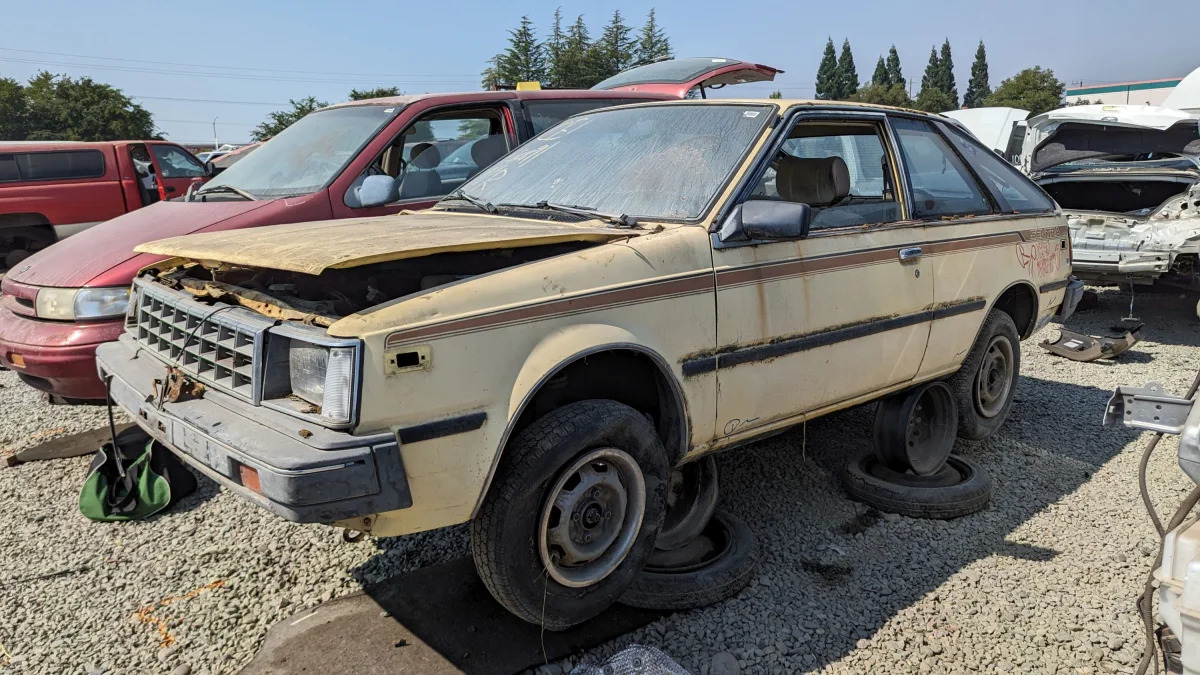 46 - 1984 Nissan Sentra in California junkyard - photo by Murilee Martin