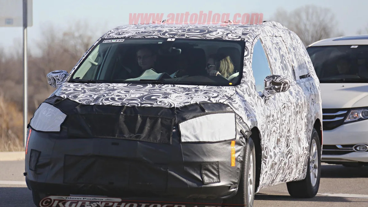 2017 chrysler town and country front end