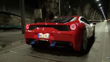 Ferrari 458 Speciale with aftermarket exhaust screams